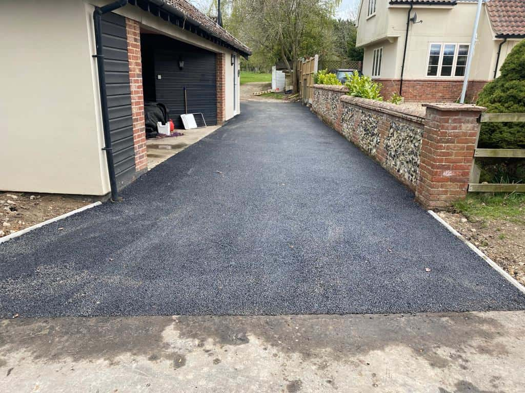 This is a newly installed tarmac driveway. All works carried out by Felixstowe Driveway Services